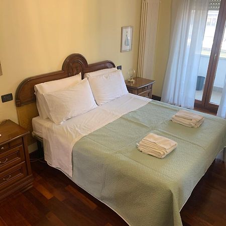 Appia Nuova Lucrezia Apartment Рим Экстерьер фото